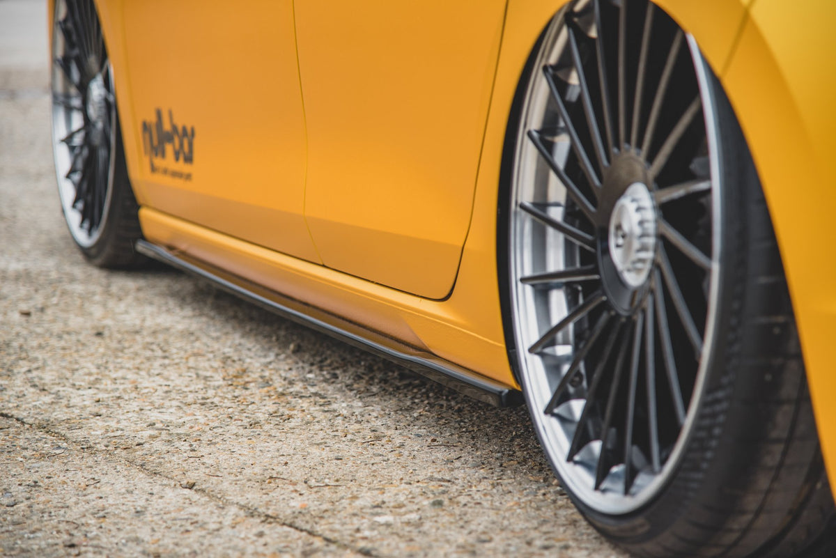 Side Skirts Diffusers V.1 Volkswagen Golf Hatchback Mk8