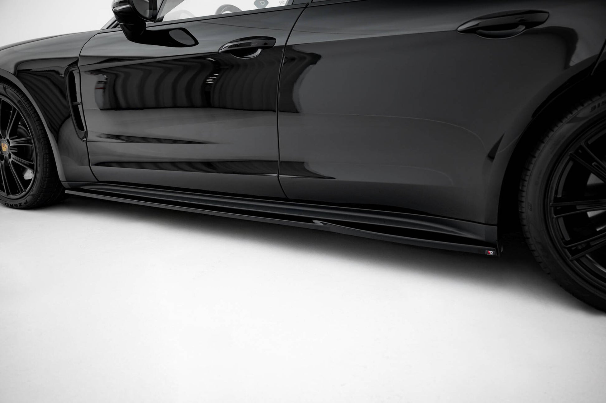 Side Skirts Diffusers V.2 Porsche Panamera Turbo S E-Hybrid / Panamera E-Hybrid / Panamera 4S 971