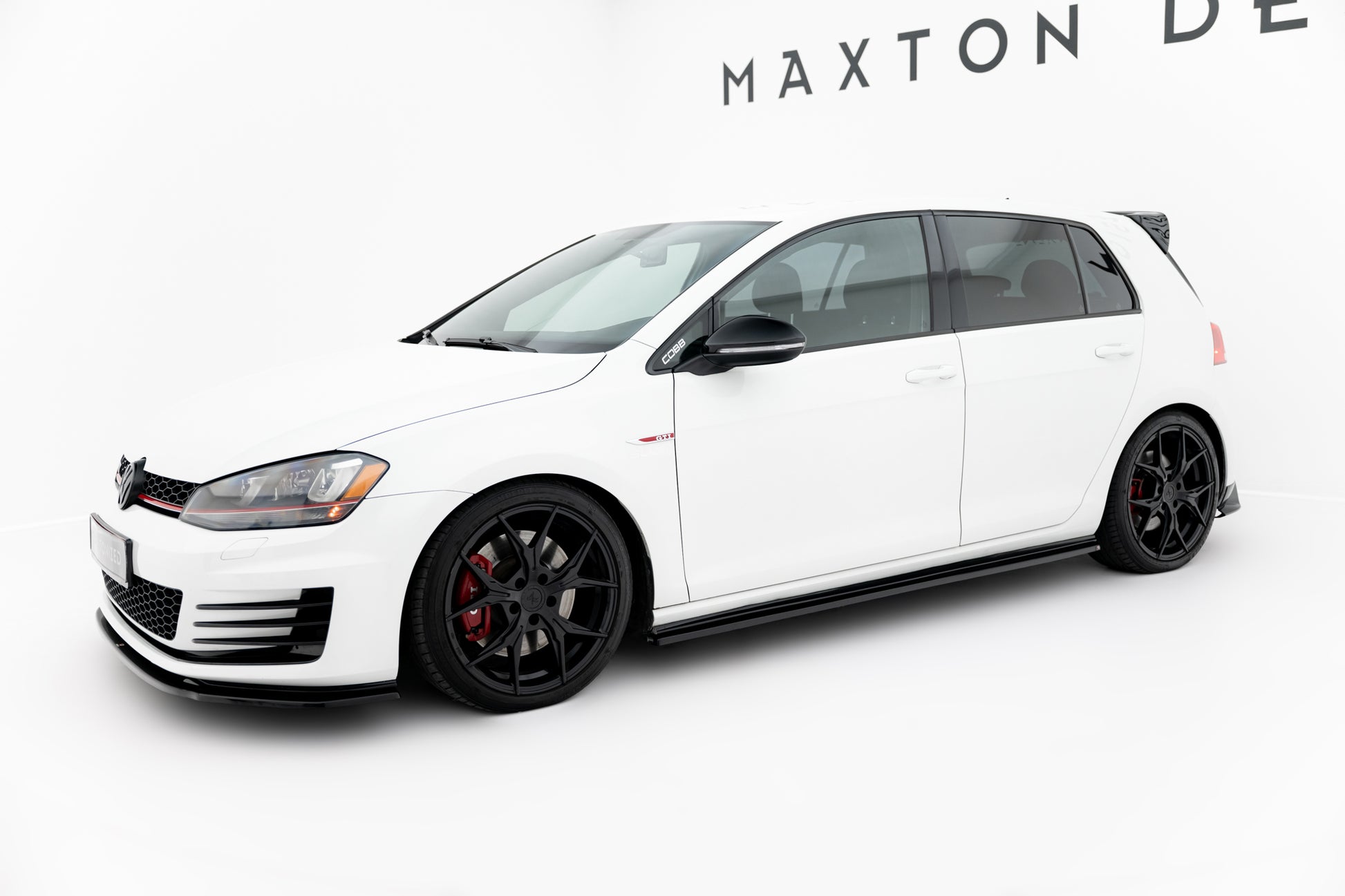 Side Skirts Diffusers V.2 Volkswagen Golf GTI / GTD Mk7 / Mk7 Facelift (narrow)