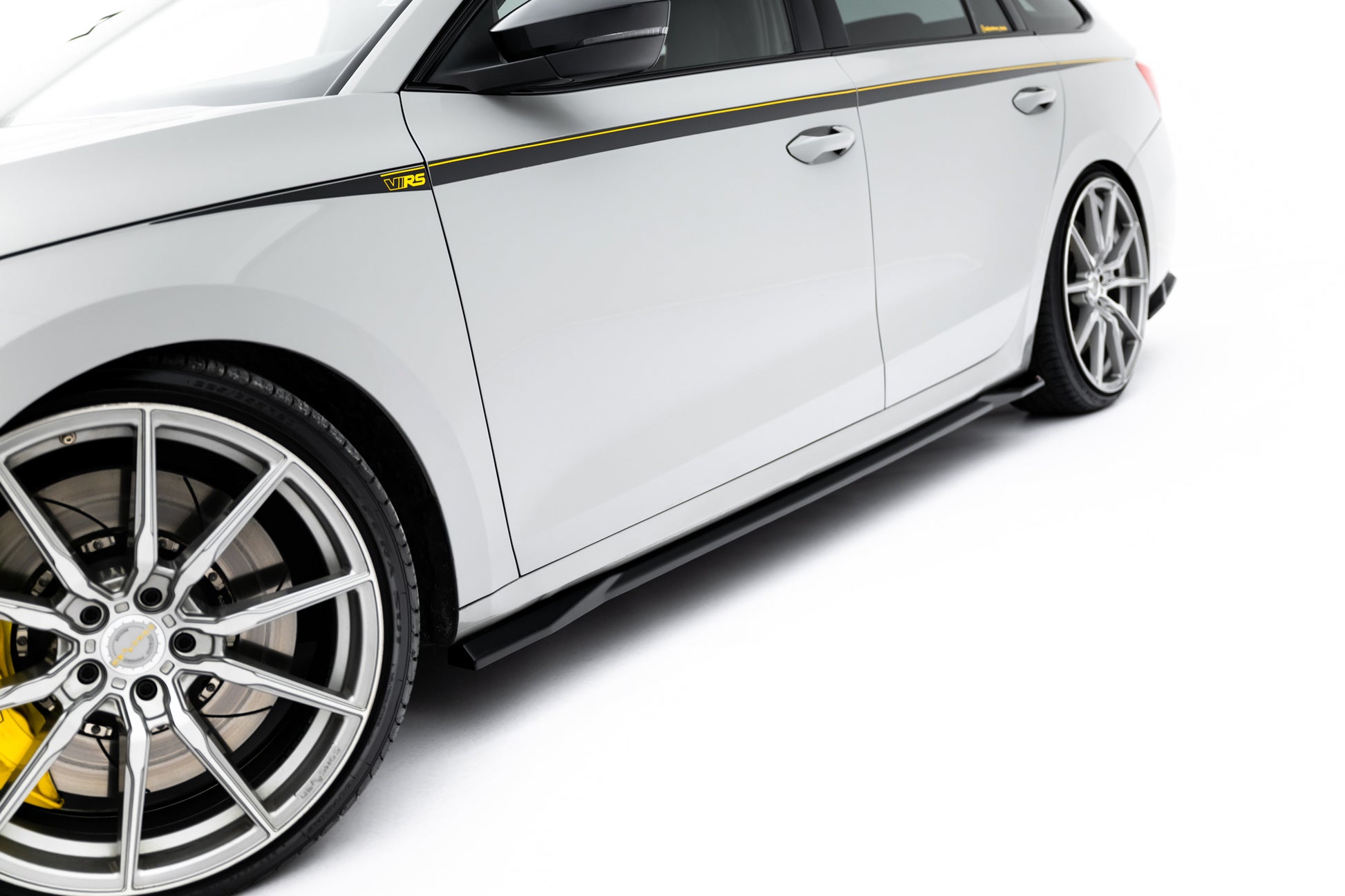 Side Skirts Diffusers V.3 Skoda Octavia RS Liftback / Combi Mk4