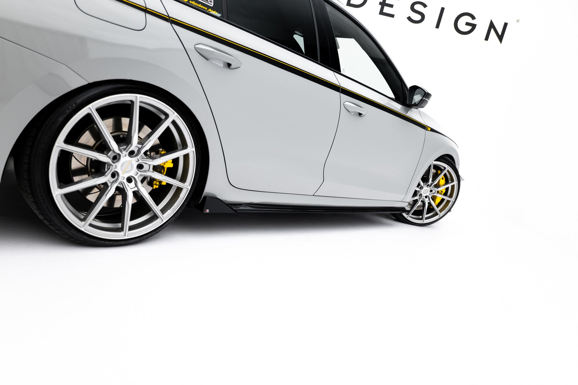 Side Skirts Diffusers V.4 Skoda Octavia RS Liftback / Combi Mk4