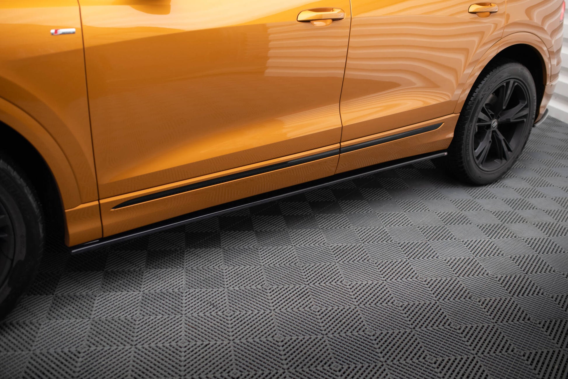 Side skirts Diffusers  V.1 Audi Q8 / Q8 S-line / SQ8 Mk1
