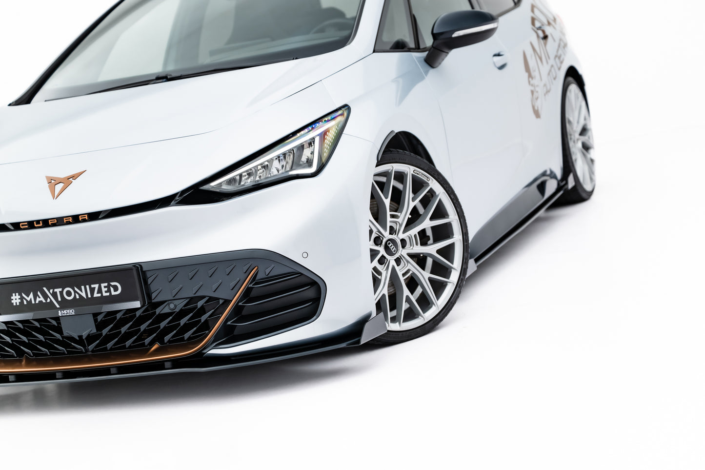 Street Pro Front Splitter + Flaps Cupra Born Mk1