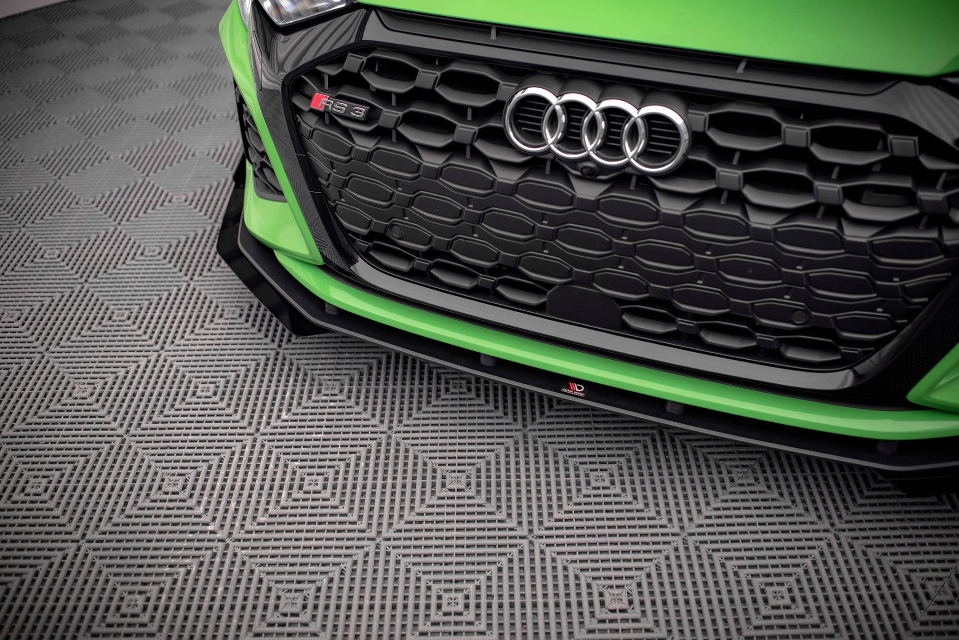 Street Pro Front Splitter V.1 + Flaps Audi RS3 8Y