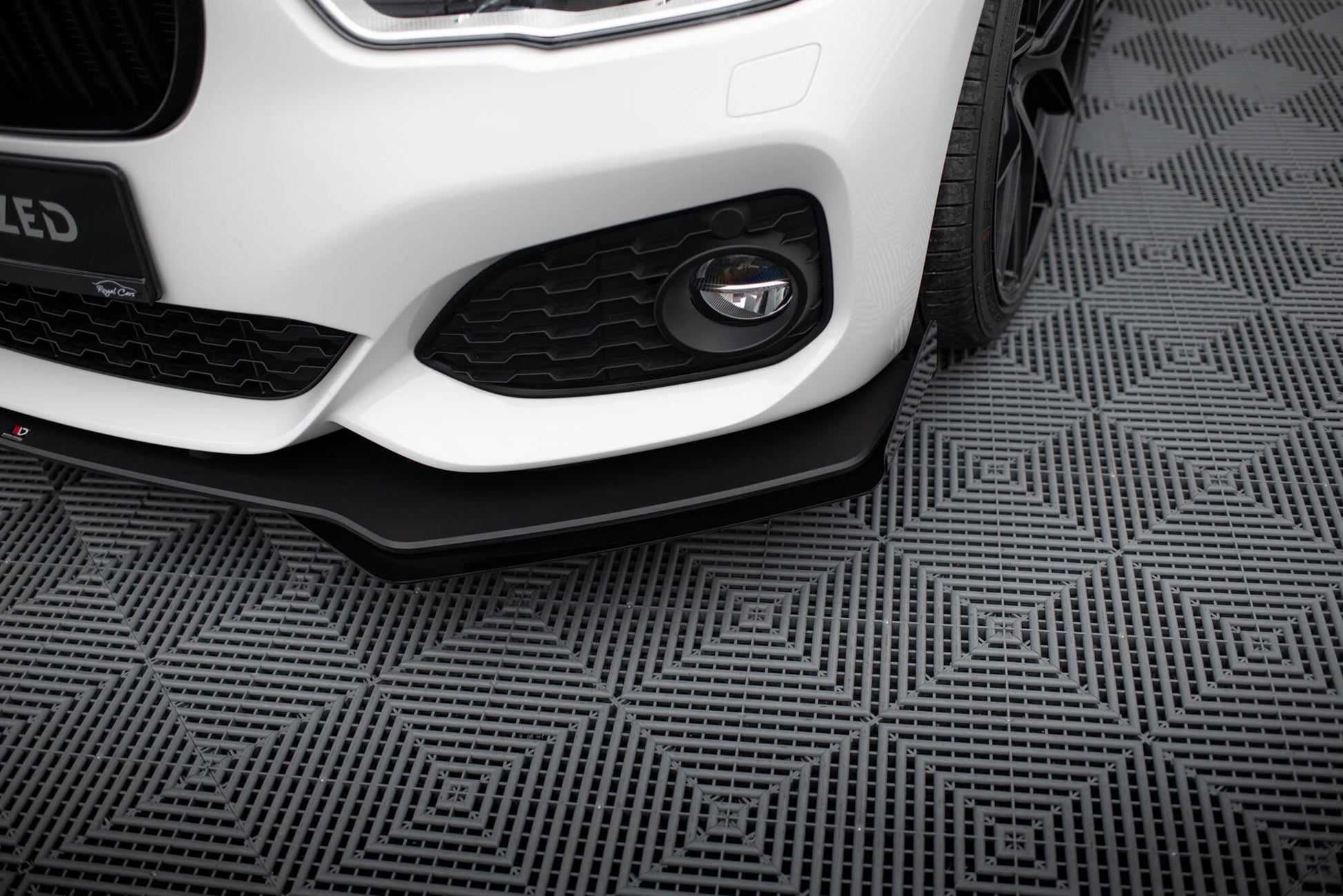 Street Pro Front Splitter V.3 + Flaps for BMW 1 F20 M-Pack Facelift / M140i
