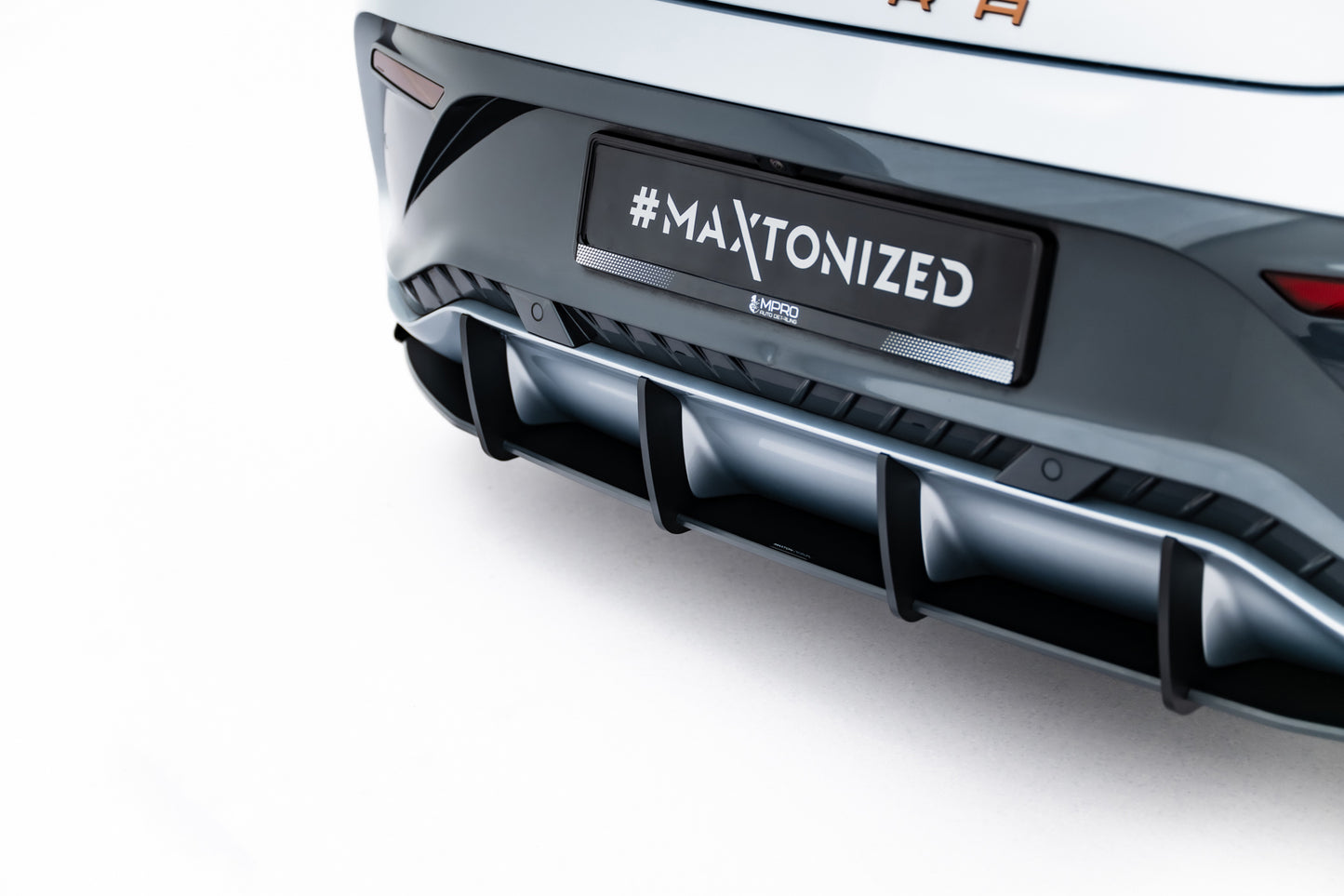 Street Pro Rear Diffuser + Flaps Cupra Born Mk1