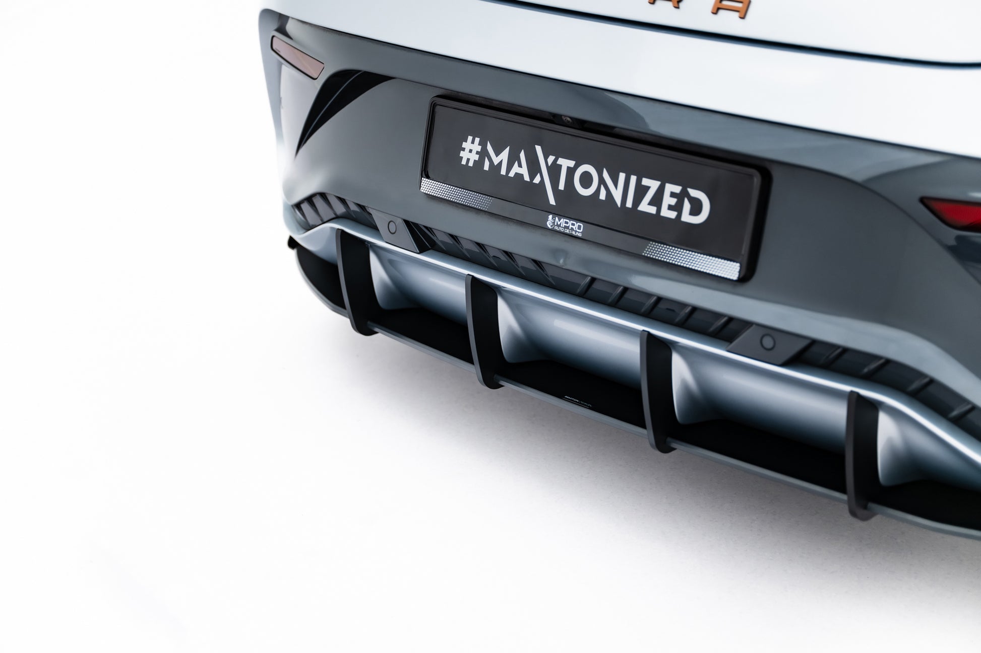 Street Pro Rear Diffuser + Flaps Cupra Born Mk1