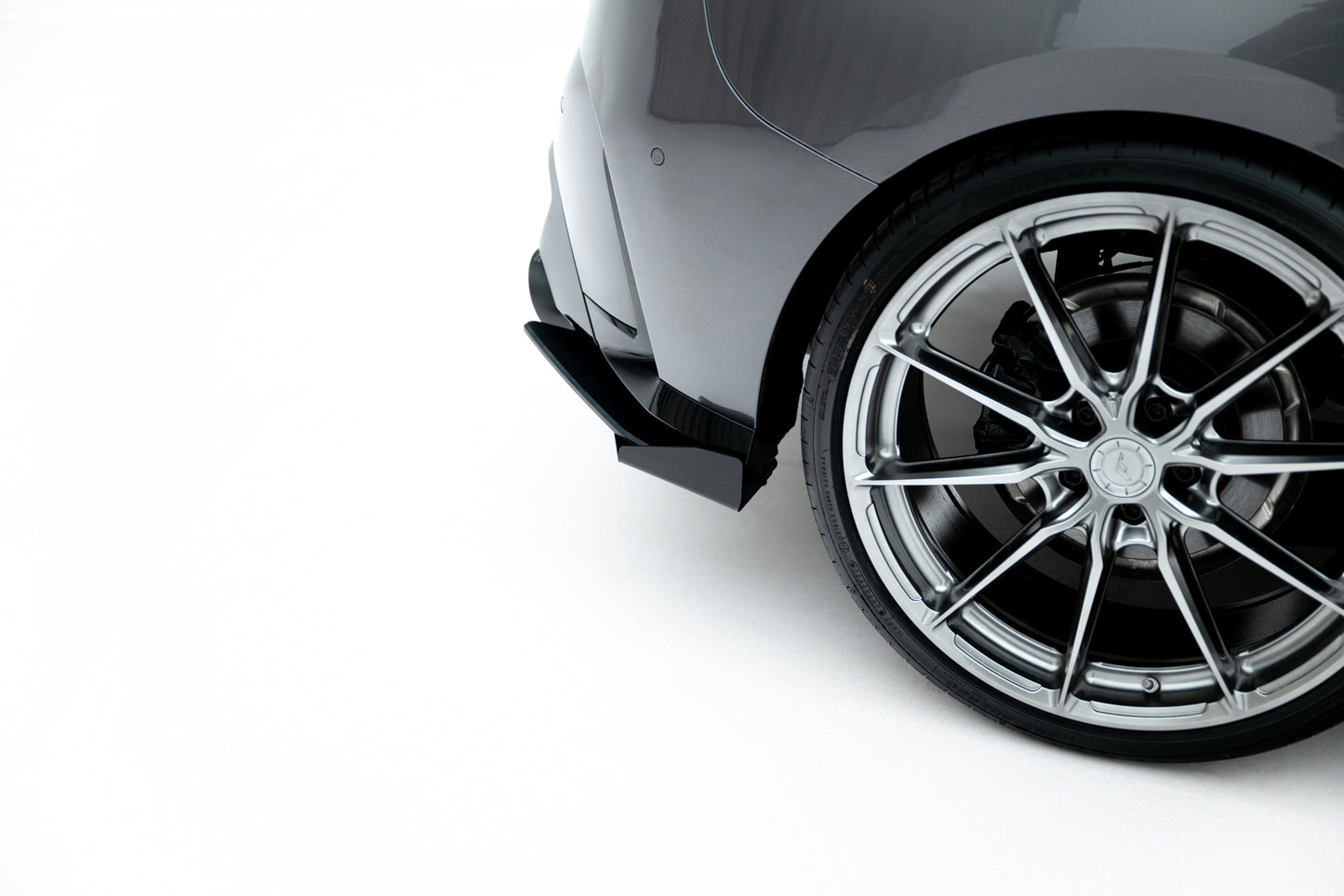 Street Pro Rear Side Splitters V.1 + Flaps BMW M135i F70