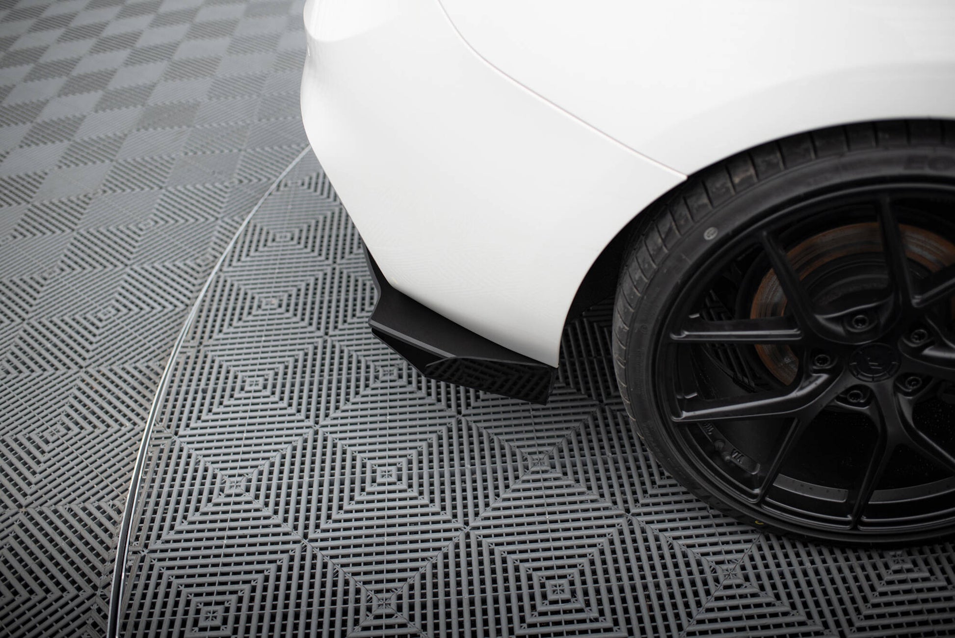 Street Pro Rear Side Splitters V.2 + Flaps for BMW 1 F20 M140i