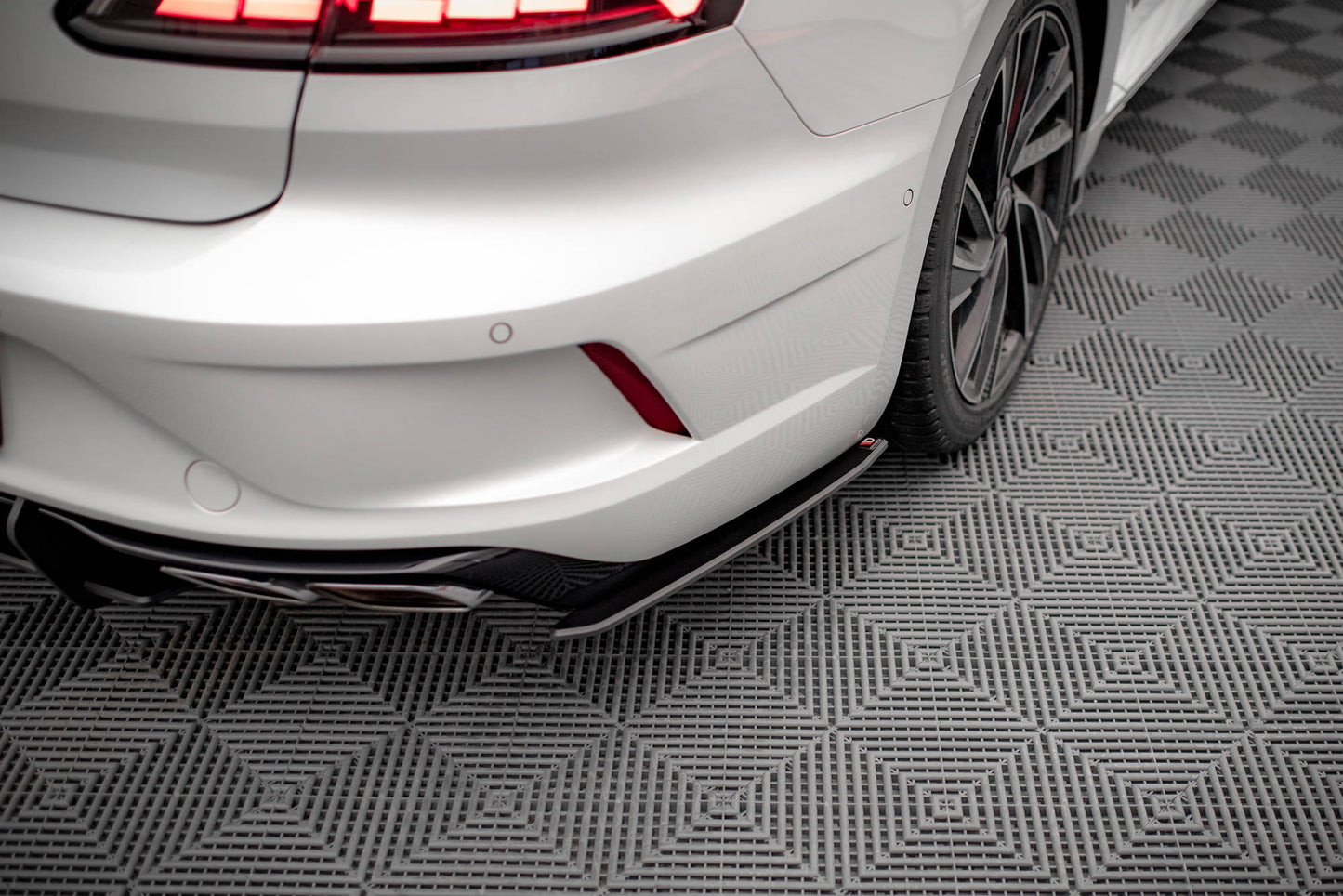 Street Pro Rear Side Splitters Volkswagen Arteon R Sedan / Shooting Brake Mk1 Faceift