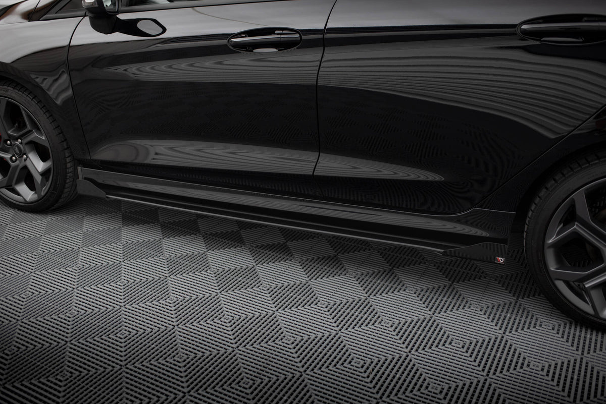 Street Pro Side Skirts Diffusers + Flaps Ford Fiesta  ST / ST-Line Mk8