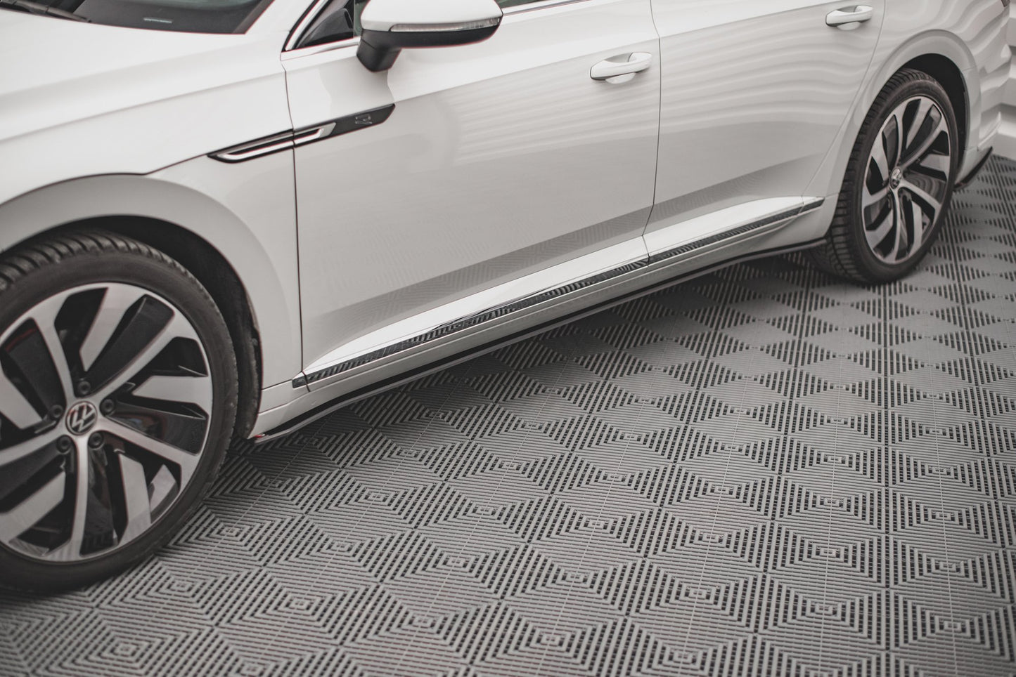 Street Pro Side Skirts Diffusers V.1 Volkswagen Arteon R/ R-Line Sedan / Shooting Brake Mk1 Facelift