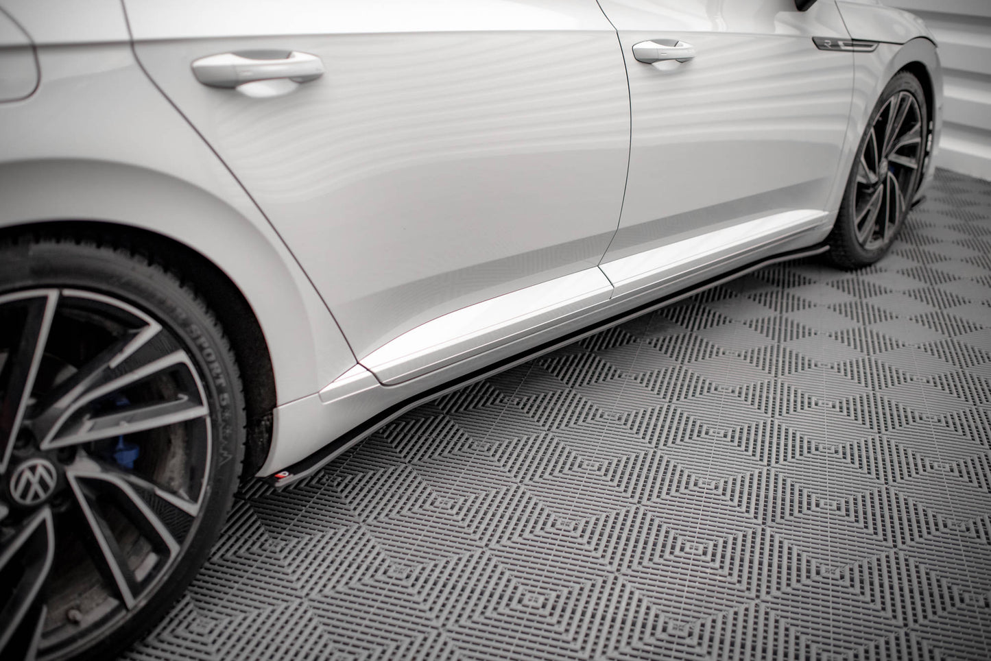 Street Pro Side Skirts Diffusers V.2 Volkswagen Arteon R / R-Line Sedan / Shooting Brake Mk1 Facelift