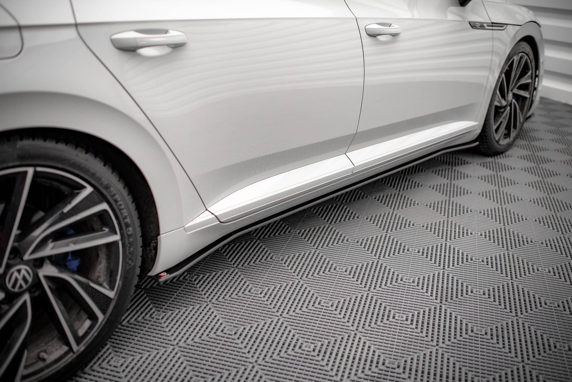 Street Pro Side Skirts Diffusers V.2 Volkswagen Arteon R / R-Line Sedan / Shooting Brake Mk1 Facelift