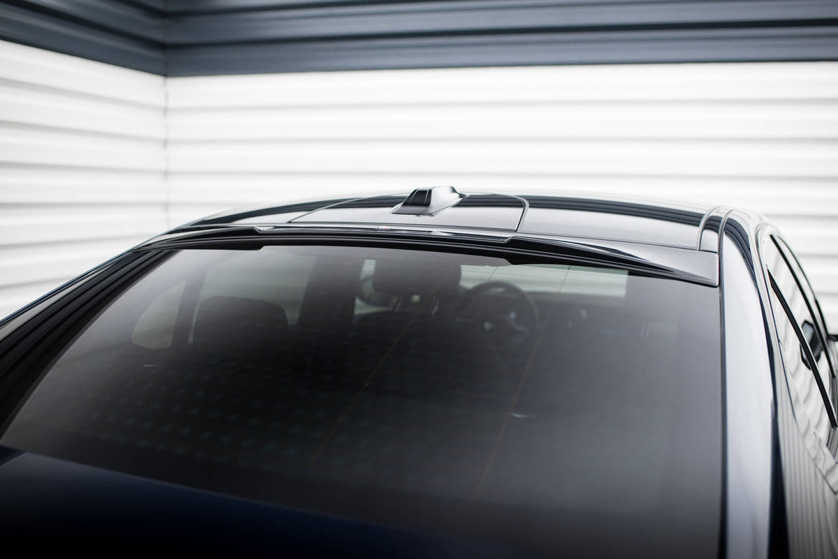 The extension of the rear window BMW 5 / i5 M-Pack Sedan G60