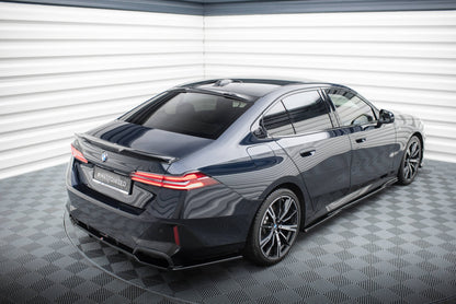 The extension of the rear window BMW 5 / i5 M-Pack Sedan G60