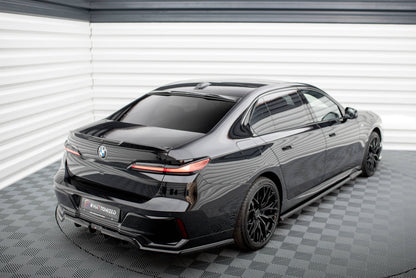 The extension of the rear window BMW 7 M-Pack / M760e / i7 M-Pack G70