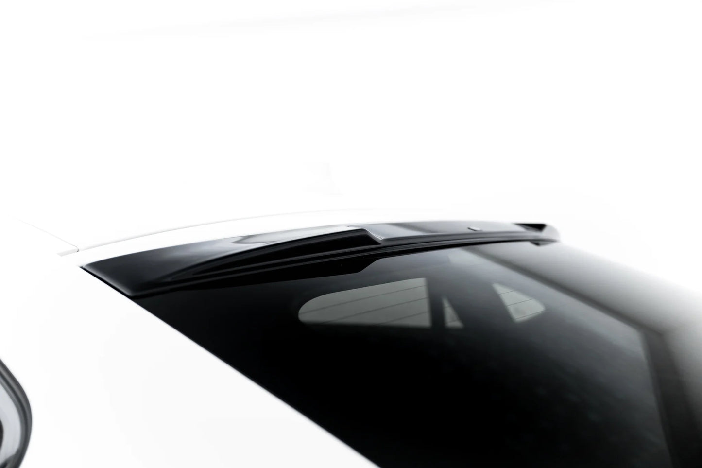 The extension of the rear window BMW X6 F16 M-Pack / X6 M F86