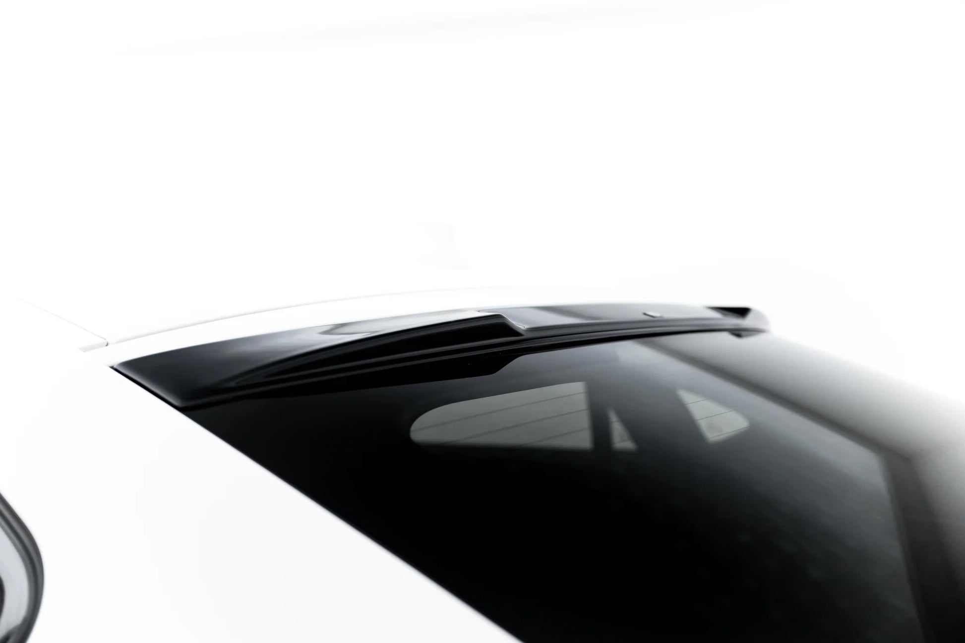 The extension of the rear window BMW X6 F16 M-Pack / X6 M F86