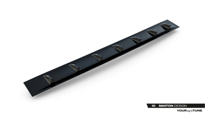 The extension of the rear window Subaru WRX STI Mk2