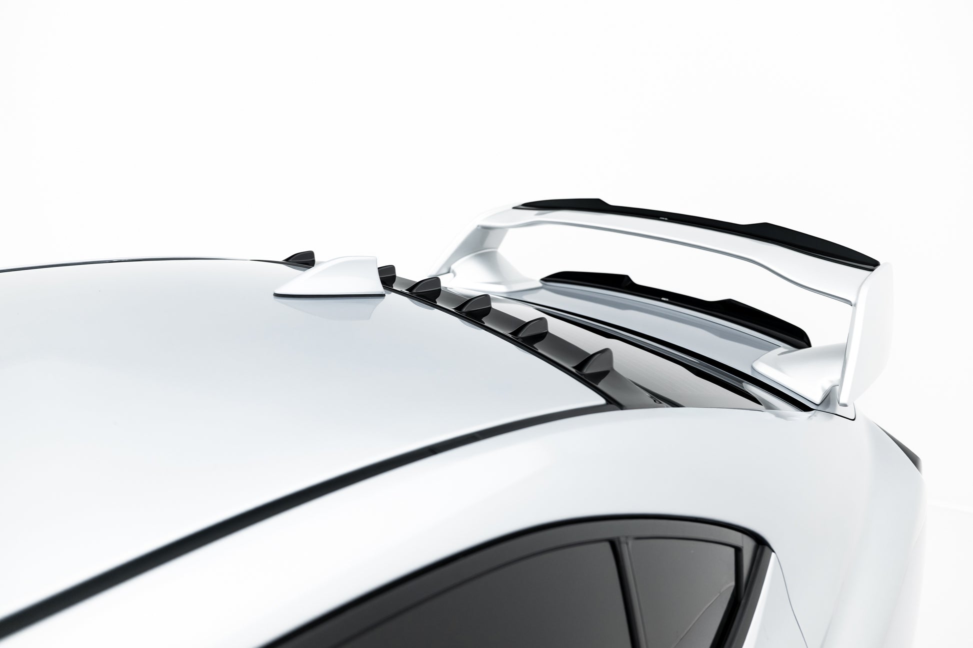 The extension of the rear window Subaru WRX STI Mk2
